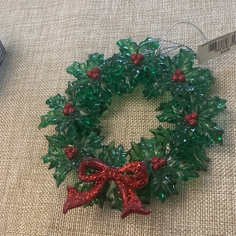 Festive‎ Green and Red Holiday Wreath Ornament NWT